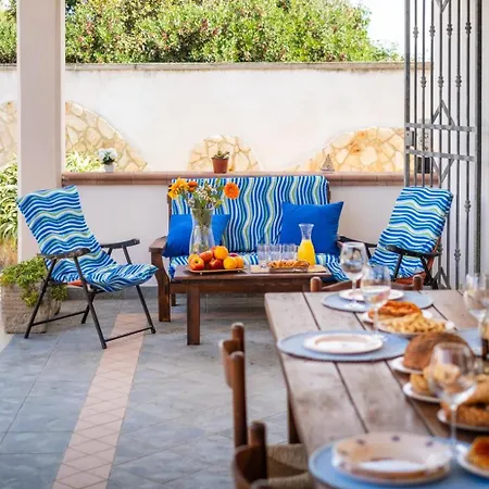 White Private Near The Sea, Wifi Villa Torre Squillace