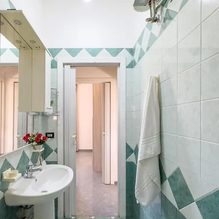 White Private Near The Sea, Wifi Villa